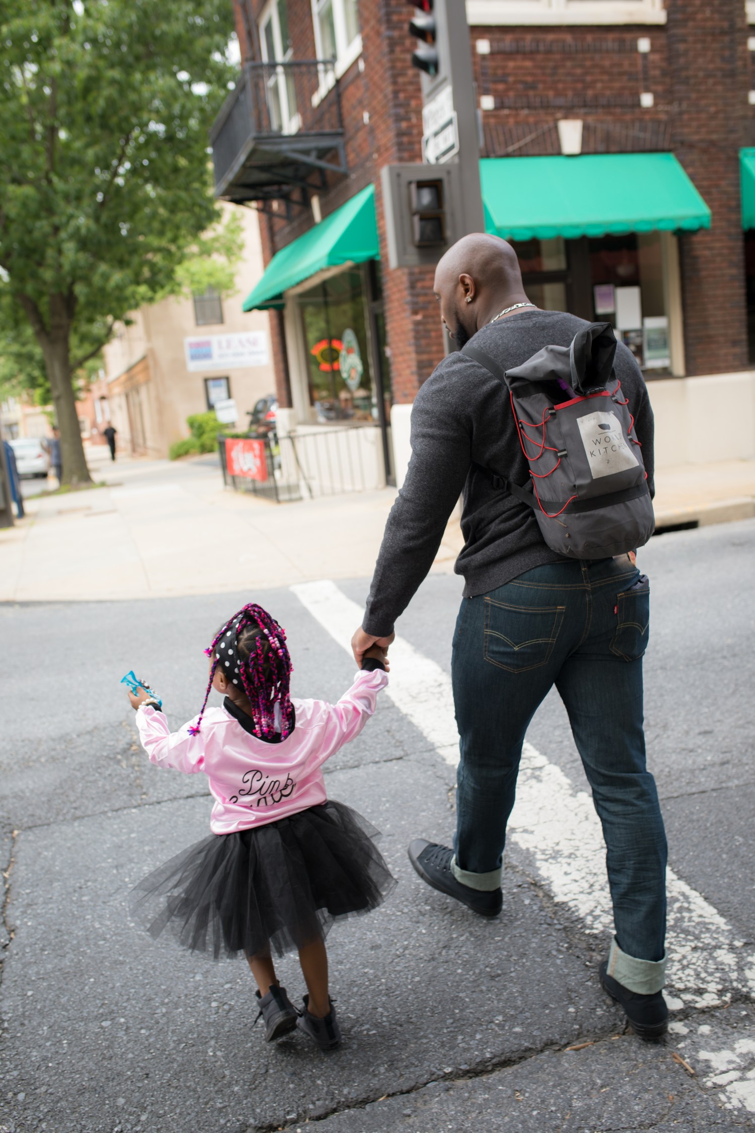 DowntownFamily-F51A9390